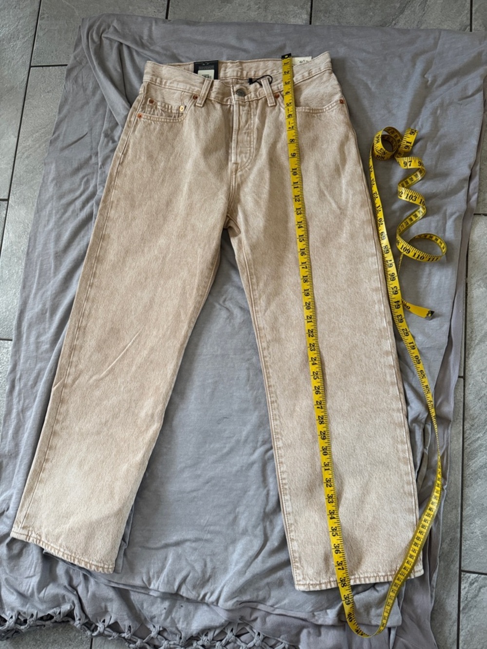 Levi's High-Waist Straight Jeans - NWT Size 27